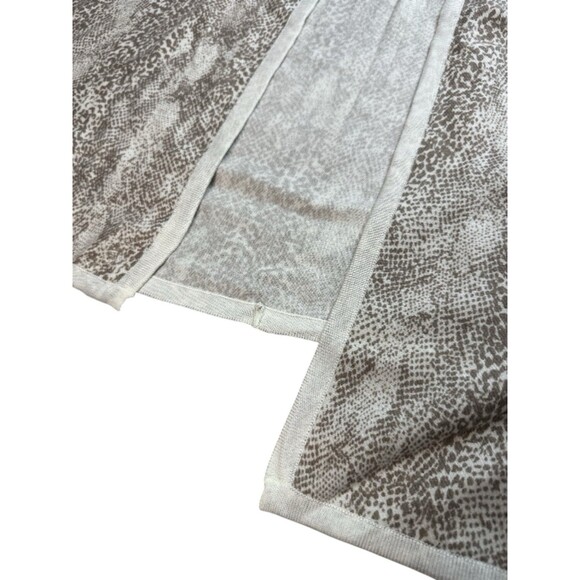 Ann Taylor Animal Print Poncho One Size Cream Brown Open Front Lightweight Wrap - Picture 9 of 9